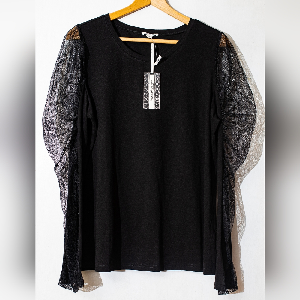 NWT Ultra Pink top black long sleeves lace L